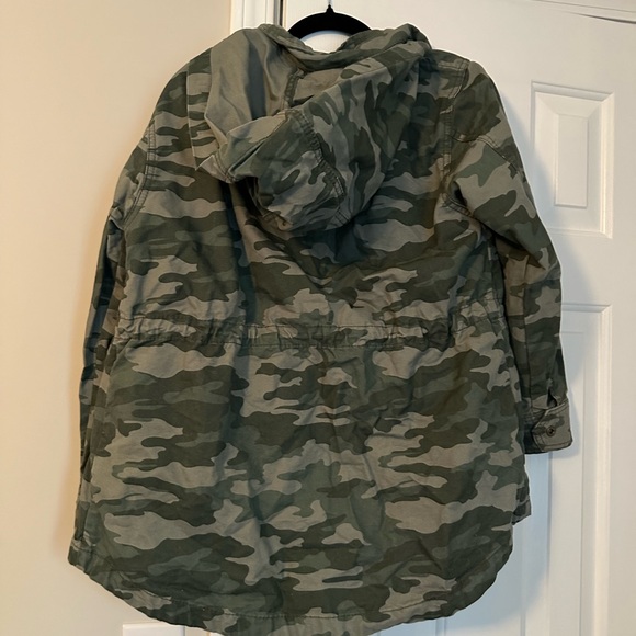 Women’s Universal Thread Camo Jacket (SIZE MEDIUM WOMEN’S) | USED / WORN LIGHTLY - Picture 3 of 10